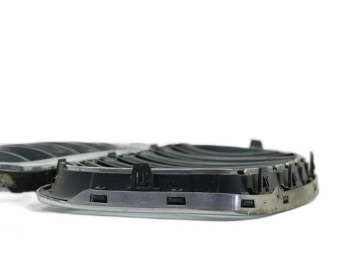 Grill Grill BMW X1 (E84) xDrive 18 d (143 hp) 39639124 39639124