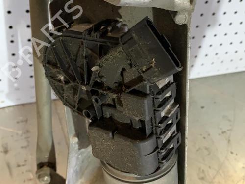 Used Front wiper motor Front wiper motor RENAULT MODUS / GRAND MODUS (F/JP0_) 1.2 (JP0C, JP0K, FP0C, FP0K, FP0P, JP0P, JP0T) (75 hp) 21702233 21702233