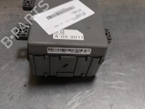 Used Fuse box HONDA CIVIC VIII Hatchback (FN, FK) 2.2 CTDi (FK3) (140 hp) 28443155