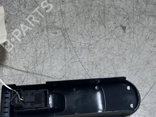 Used Right front window switch Right front window switch VW GOLF VI (5K1) 2.0 TDI (110 hp) 26028251 26028251