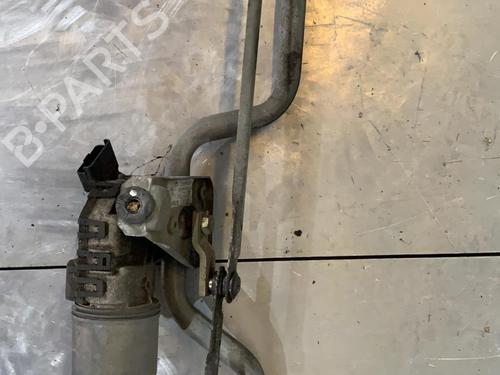 Used Front wiper motor Front wiper motor RENAULT CLIO II (BB_, CB_) 1.5 dCi (B/CB07) (65 hp) 21723945 21723945
