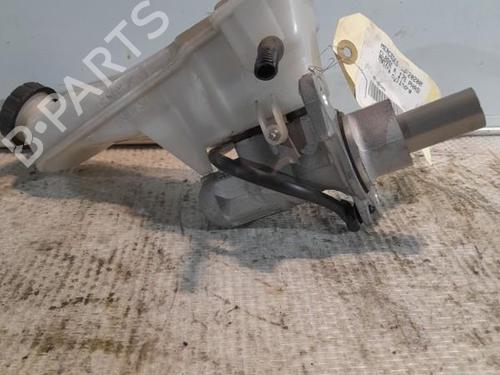 Used Brake master cylinder MERCEDES-BENZ A-CLASS (W176) A 200 CDI / d (176.008) (136 hp) 21702466