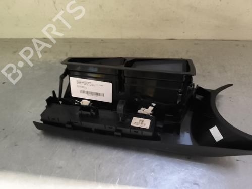 Used Air vent PEUGEOT 3008 I MPV (0U_) 2.0 HDi Hybrid4 (163 hp) 28443223