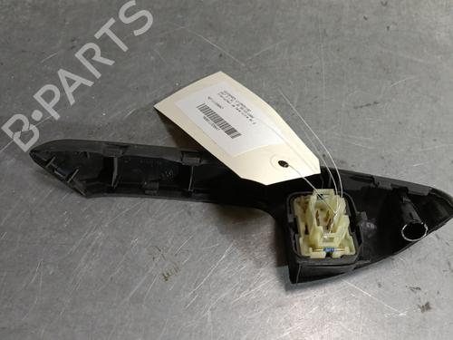 Used Left front window switch VW GOLF III (1H1) 1.6 (75 hp) 29081574