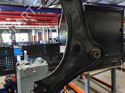 Used Left front suspension arm Left front suspension arm PEUGEOT 208 I (CA_, CC_) 1.6 HDi (92 hp) 39639421 39639421