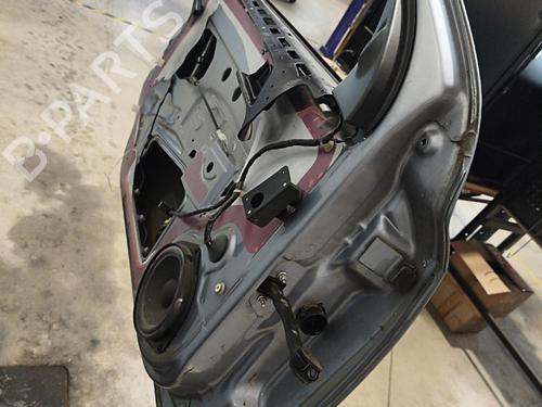 Used Left front door Left front door 37148209 37148209