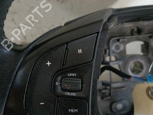 steering-wheel-citroen-c4-cactus-2014-27213539 main image
