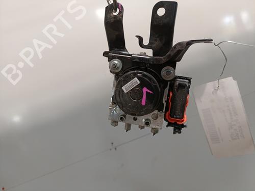 Used ABS pump TOYOTA YARIS (_P13_) 1.0 (KSP130_, KSP130) (69 hp) 28442174