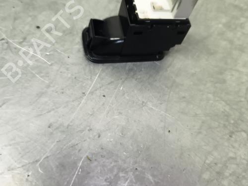 Used Right front window switch Right front window switch VW POLO V (6R1, 6C1) 1.4 TDI (75 hp) 31815916 31815916