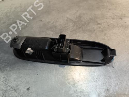 Left front window switch RENAULT CLIO II (BB_, CB_) 1.2 (BB0A, BB0F, BB10, BB1K, BB28, BB2D, BB2H, CB0A,... | BP30357416I27