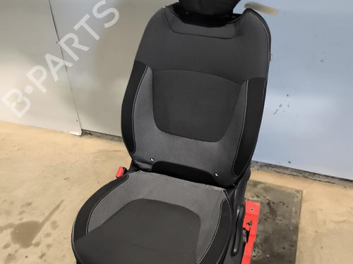 Siège avant gauche RENAULT CAPTUR I (J5_, H5_) 1.5 dCi 90 (J5N4, J5M5, J5MW, J5M6, J5AL, J5AJ) (90 hp) 32994527
