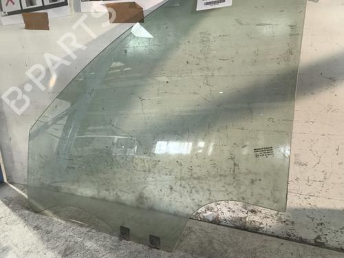 dr-rude-ventre-foran-dacia-sandero-ii-2012-32218431 main image