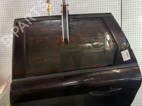 Used Left rear door Left rear door 21694151 21694151