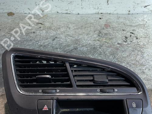 Used Air vent PEUGEOT 5008 (0U_, 0E_) 1.6 HDi (110 hp) 23823845