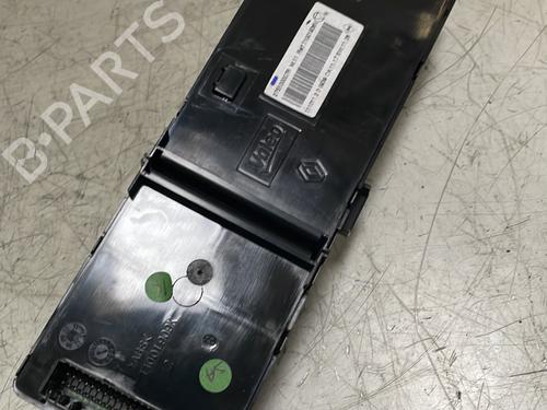 climate-control-renault-megane-iii-hatchback-bz01_-b3_-2008-24526375 main image