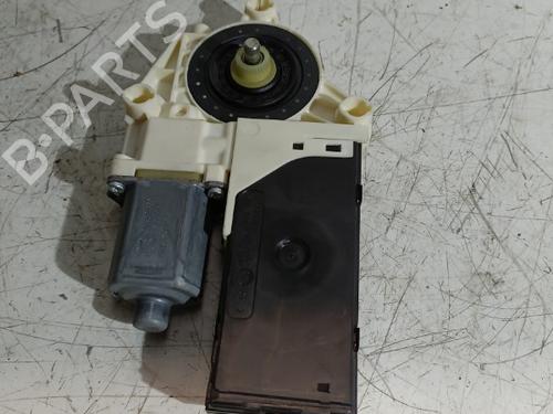 Used Left front window motor Left front window motor RENAULT LAGUNA III (BT0/1) 2.0 dCi (BT01, BT08, BT09, BT0E, BT0K, BT12, BT1C, BT1D,... (150 hp) 21717520 21717520