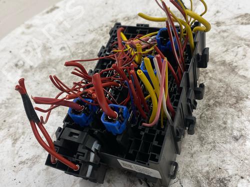 Fuse box RENAULT CLIO V (B7_) 1.5 Blue dCi 100 (B7AD) | BP39639741E1 - Image 2
