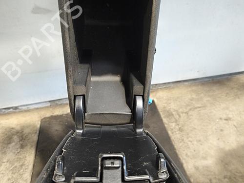 Used Armrest / Center console Armrest / Center console 38188230 38188230