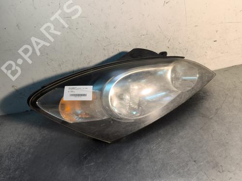 Højre forlygte KIA CEE'D Hatchback (ED) 1.6 CRDi 90 (90 hp) 29997054