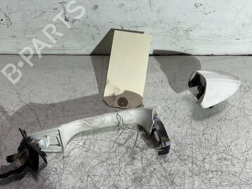 Used Front right exterior door handle MERCEDES-BENZ GLA-CLASS (X156) GLA 180 (156.942) (122 hp) 28304437