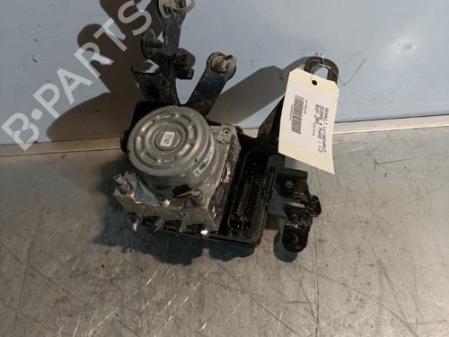 Used ABS pump RENAULT MEGANE IV Hatchback (B9A/M/N_) 1.5 Blue dCi 115 (B9A6) (116 hp) 21721283