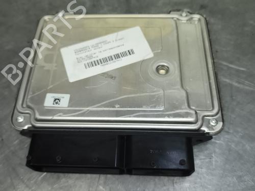 Calculateur moteur (ecu) VW SCIROCCO III (137, 138) 2.0 TDI (170 hp) 32996944