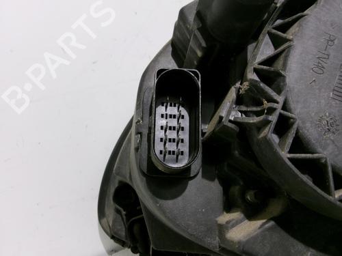 Used Right headlight VW TOURAN (1T1, 1T2) 2.0 TDI (136 hp) 22539819