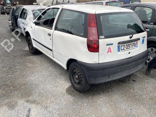 Brugte FIAT PUNTO (176_) 55 1.1 (54 hp) 3506649