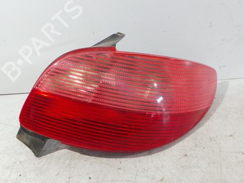 Used Right taillight PEUGEOT 206 Hatchback (2A/C) 1.1 i (60 hp) 28614831