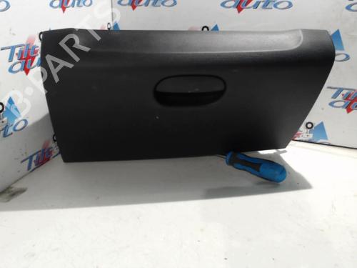 Used Glove box RENAULT TWINGO III (BCM_, BCA_) 0.9 TCe 90 (BCM9, BCM2) (90 hp) 22329090