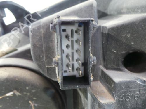 Used Right headlight Right headlight PEUGEOT 307 Break (3E) 1.6 HDi 110 (109 hp) 31627635 31627635