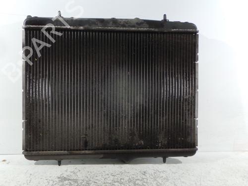 Used Water radiator Water radiator 36871819 36871819