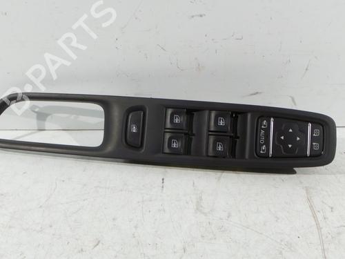 Used Left front window switch RENAULT CLIO IV (BH_) 0.9 TCe 90 (BHNF, BHMA, BHMH, BHJK, BHJR) (90 hp) 23828985
