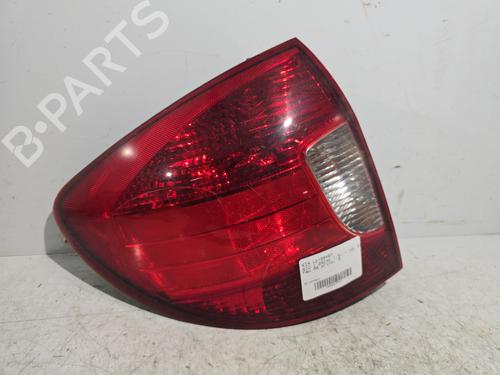Feu arrière gauche KIA RIO I Hatchback (DC) 1.5 16V (97 hp) 22324366