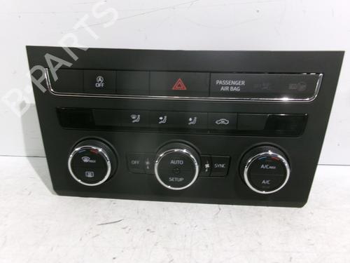 Used Climate control SEAT LEON (5F1) 2.0 TDI (150 hp) 29506921