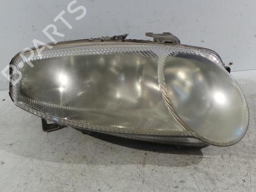 Faro derecho ALFA ROMEO 147 (937_) 1.6 16V T.SPARK (937.AXA1A, 937.AXB1A, 937.BXB1A) (120 hp) 28423773