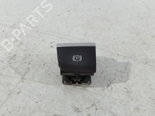 Used Switch AUDI A3 Sportback (8VA, 8VF) 35 TDI (150 hp) 26604657