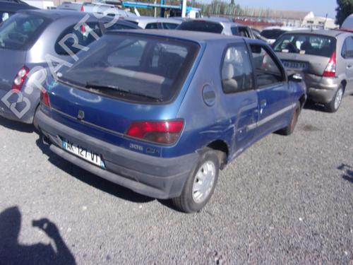 Right headlight PEUGEOT 306 Hatchback (7A, 7C, N3, N5) 1.4 | BP22325417C29 