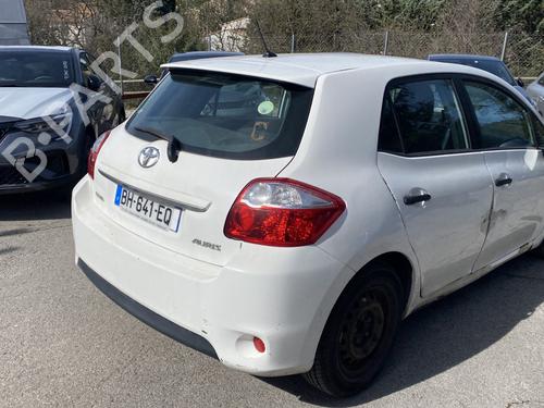 Used Parts TOYOTA AURIS (_E15_) 4611141