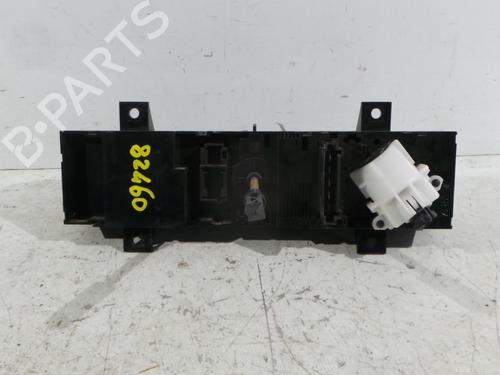climate-control-vw-crafter-30-50-van-2e_-2006-2007-2008-2009-2010-2011-2012-2013-2014-2015-2016-30648728 main image