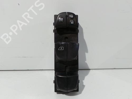 Used Left front window switch NISSAN JUKE (F15) 1.2 DIG-T (115 hp) 22539862