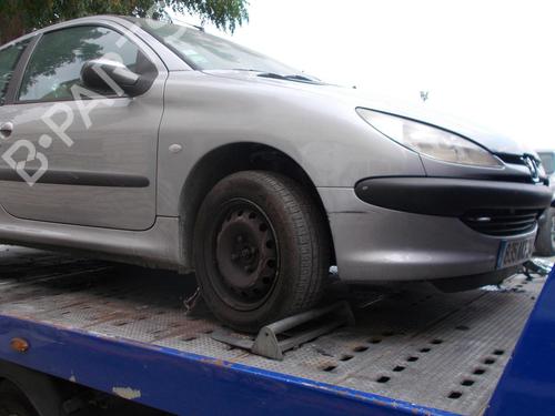 Used Parts PEUGEOT 206 Hatchback (2A/C)  1.4 i  4632852