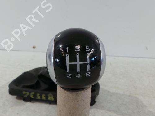 Used Shift knob Shift knob CITROËN DS3 (SA_) 1.6 VTi 120 (120 hp) 27347332 27347332