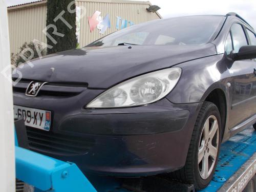 Left mirror PEUGEOT 307 Break (3E) 2.0 HDI 90 | BP22324922C26 