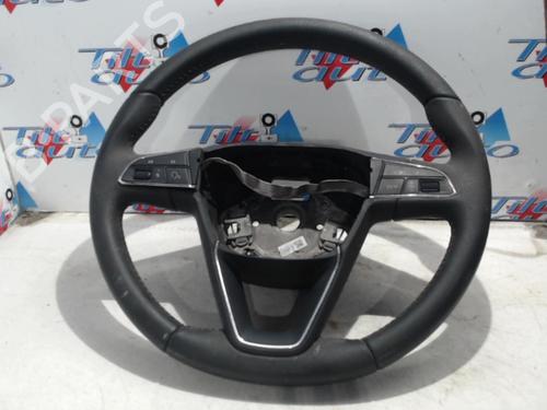 Used Steering wheel SEAT ARONA (KJ7, KJP) 1.0 TSI (116 hp) 22327383