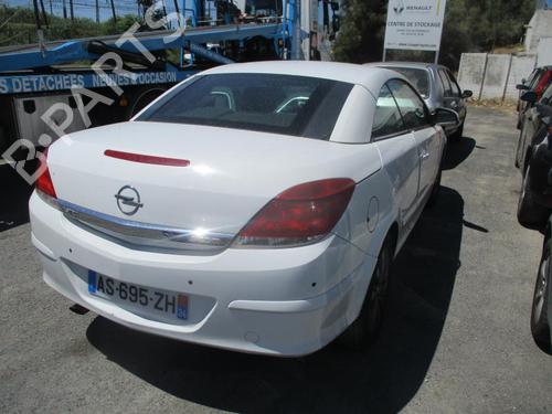 Brugte OPEL ASTRA H TwinTop (A04) 1.9 CDTi (L67) 4921318