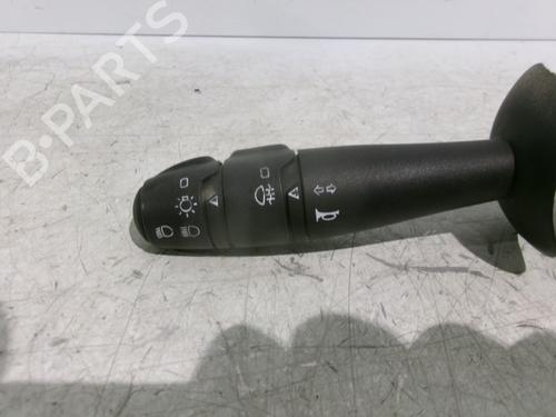 Commutateur RENAULT TWINGO II (CN0_) 1.2 (CN0D) | BP29840830I30 