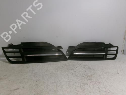 Used Grille NISSAN MICRA III (K12) 1.2 16V (80 hp) 27679422