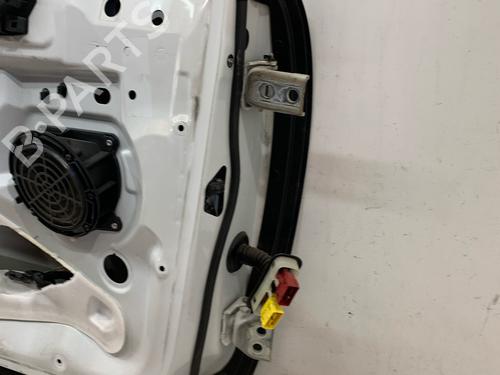Used Left front door Left front door 37529355 37529355
