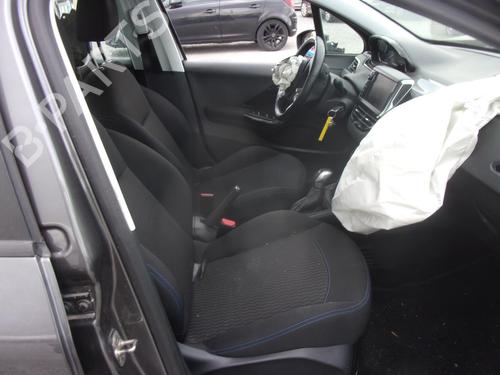 Gear lever PEUGEOT 208 I (CA_, CC_) 1.2 PureTech 82 | BP22328610M90